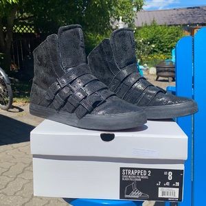 Supra Strapped 2 in Black Fullgrain Distressed